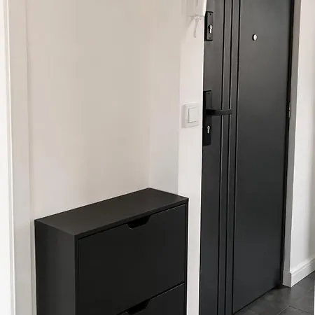 Modern Black *